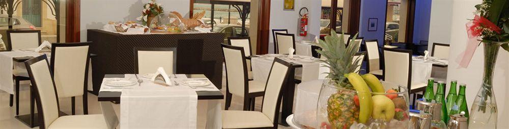Palazzo Foti Hotel Crotone Extérieur photo